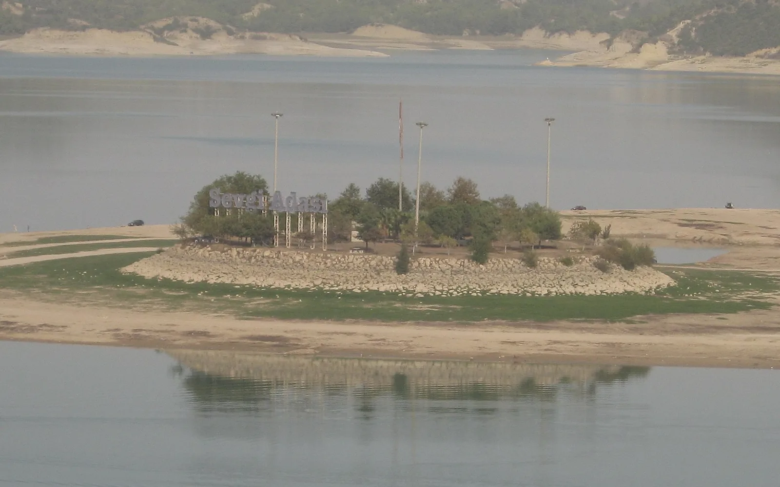 Satılık arsa ve arazi — örnek portföy görseli